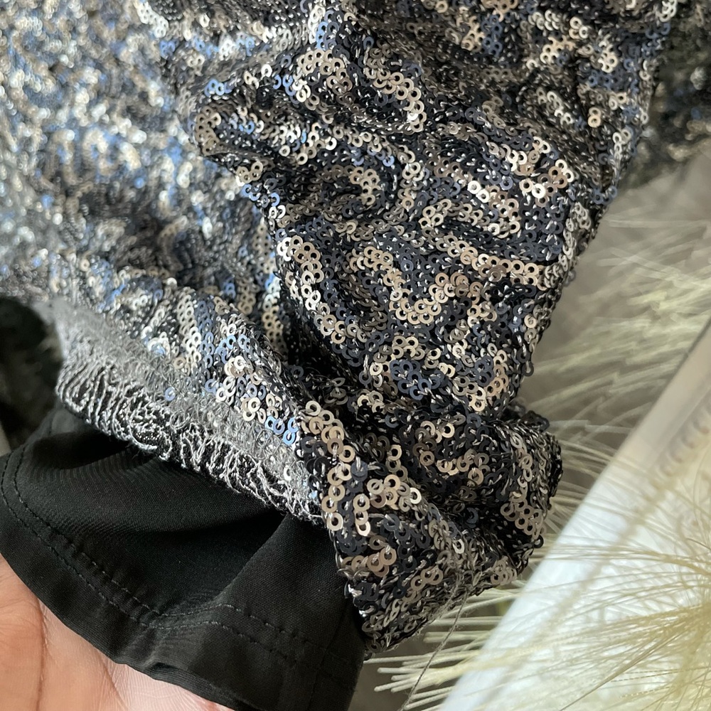 Karen Kane Silver Sequin Skirt New Large - Picture 5 of 7